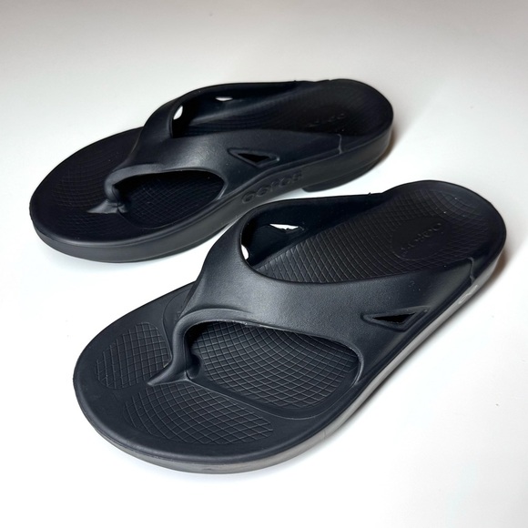 OOFOS OOriginal Unisex M-8 W-10 Thong Sandals Black Comfort Recovery Flip Flops - Picture 6 of 10